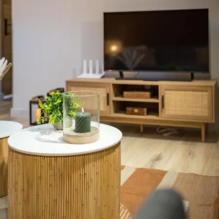2-4 People In Direct Access To Val Thorens Orelle